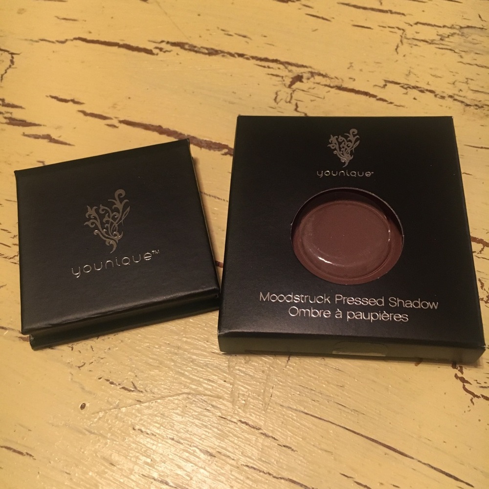 Brand new Younique nonsensical pressed eyeshadow